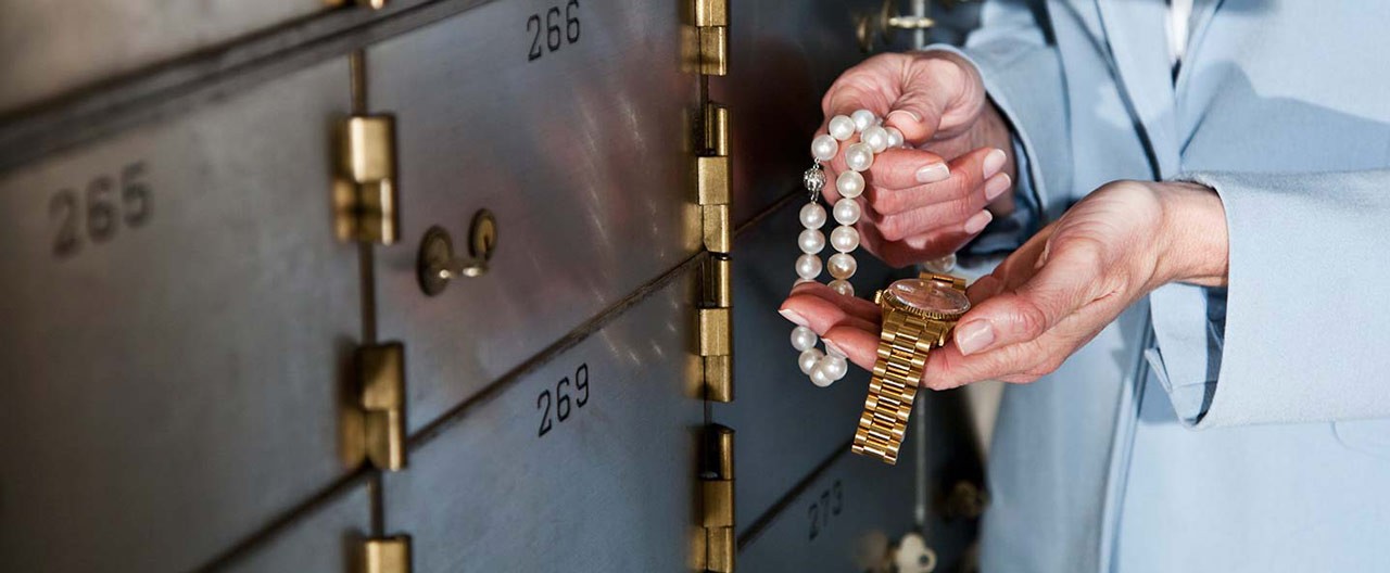 Getting Jewelry out of a safety deposit box